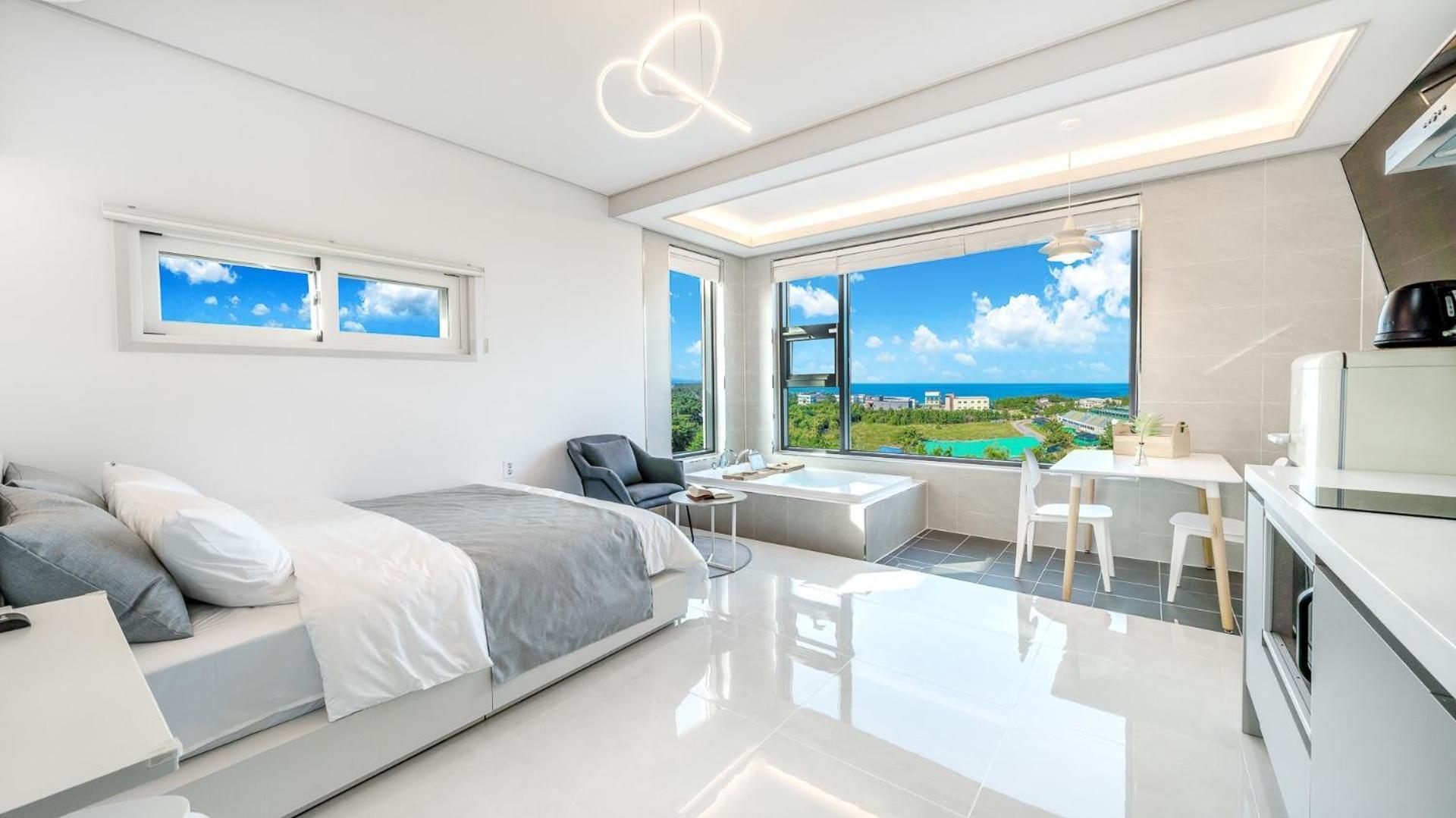 Gangneung Hello 4000 Pension Номер фото