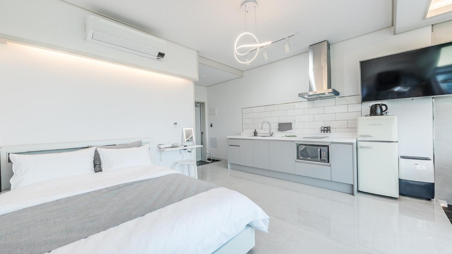 Gangneung Hello 4000 Pension Номер фото